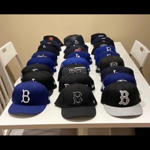 ADJUSTABLE/FITTED SPORTS HATS